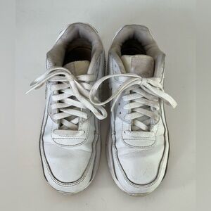 White Leather Nike Air Max 90 Shoes Women's Size 5Y